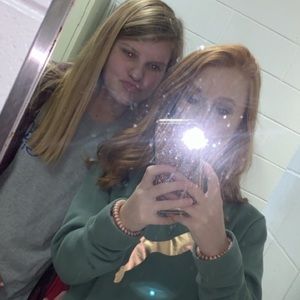 Meet your Posher, Caleigh